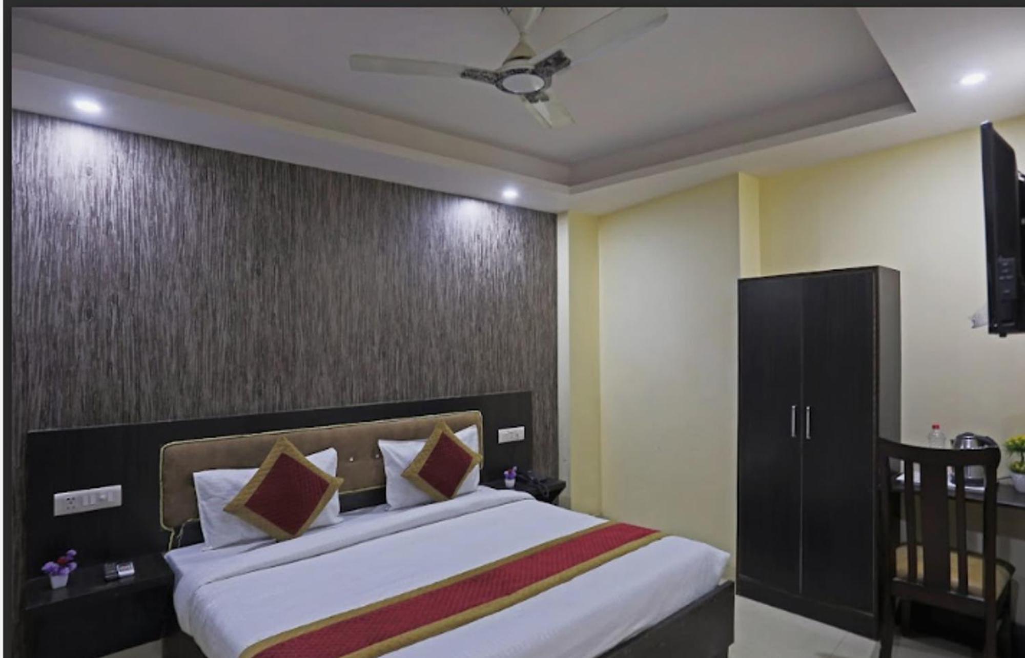 Hotel O Urban Wings Nueva Delhi Exterior foto
